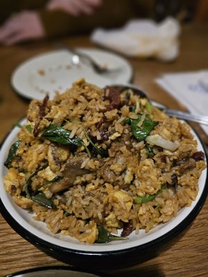 Gai Noi by null