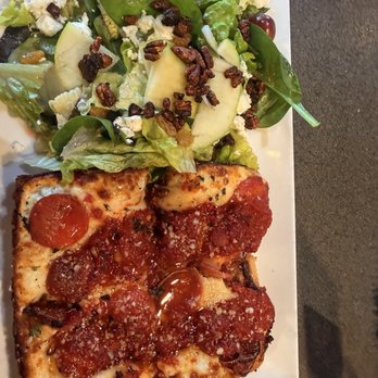 SPIN! Pizza - Mini Mia - Detroit Style mikes hot honey and Sonoma salad - Pizza Near Me - Olathe, Kansas