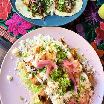 La Cantina - Beef brisket tacos (soft & hard shell) - Mexican Near Me - Montreal, Quebec