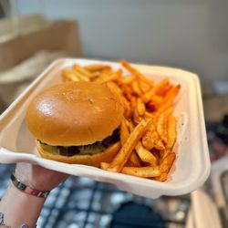 Smasherz - smashburgerz & cajun fries