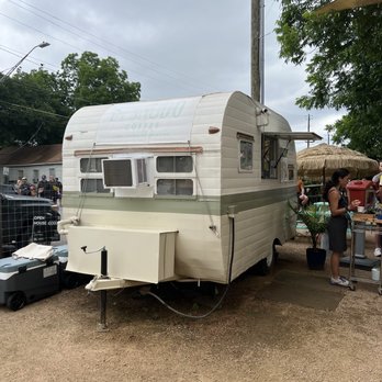 Desnudo Coffee - Coffee Roasteries Near Me - Austin, Texas