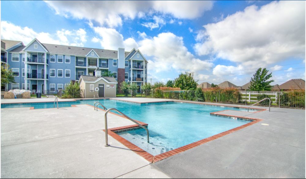 HARBIN POINTE APARTMENT HOMES 12 Photos 3201 SW Harbin Ave