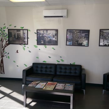 Green Garage - Cozy, well lit waiting room for customers to kick back and relax while their vehicle is getting serviced. - Auto Repair Near Me - Minneapolis, Minnesota
