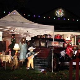 Photo of East Sacramento's Fab 40s Christmas Lights - Sacramento, CA, United States
