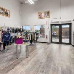 Plato's Closet - Brookfield
