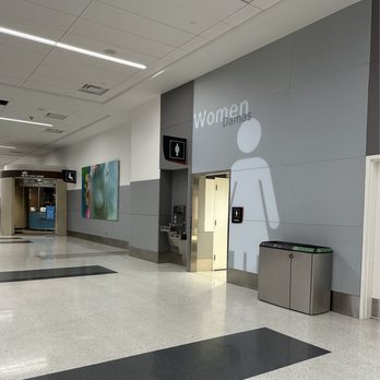 KLM Crown Lounge - Airport Lounges Near Me - Houston, Texas KLM Crown Lounge - Airport Lounges Near Me - Houston, Texas