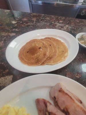 Louie's Ham & Corned Beef by null