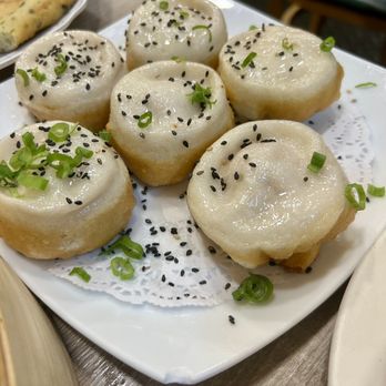 Dumpling Kitchen - A05. Shanghai-Style Pan-Fried Pork Buns (6) - Chinese Near Me - San Francisco, California