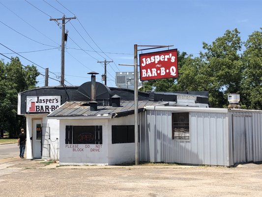 Jasper's BBQ by null