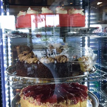 Fish Bowl Kitchen - Strawberry, chocolate, red velvet cheesecake - Poke Near Me - Land O' Lakes, Florida Fish Bowl Kitchen - Strawberry, chocolate, red velvet cheesecake - Poke Near Me - Land O' Lakes, Florida