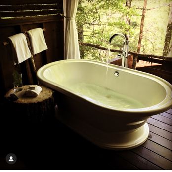 Lakeview at Fontana - Tree top soaking tub - Vacation Rentals Near Me - Bryson City, North Carolina