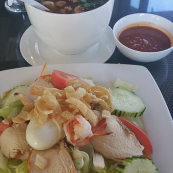 Baan Thai - Thai Near Me - Panorama City, California