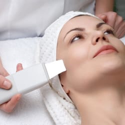 Leila's Skin Care - Ultrasonic Facial