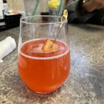 Another Broken Egg Cafe - Strawberry St. Germain Mimosa - light, refreshing - Breakfast & Brunch Near Me - Nashville, Tennessee