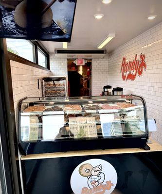 Randy’s Donuts by null