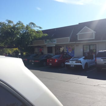 La Mesa Bistro - Cafes Near Me - La Mesa, California