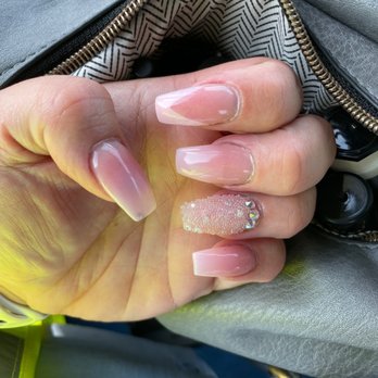 AAA Nail Spa - ombré bling nails. - Nail Salons Near Me - Florissant, Missouri AAA Nail Spa - ombré bling nails. - Nail Salons Near Me - Florissant, Missouri