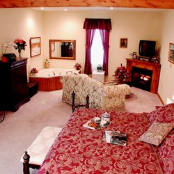 Haley Farm Bed & Breakfast and Retreat Center - Our bed & breakfast is a favorite of those visiting the Deep Creek Lake area.