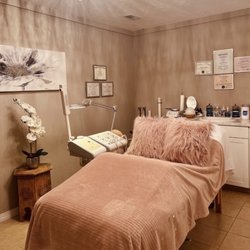 Skinsations By Beth - Spa room