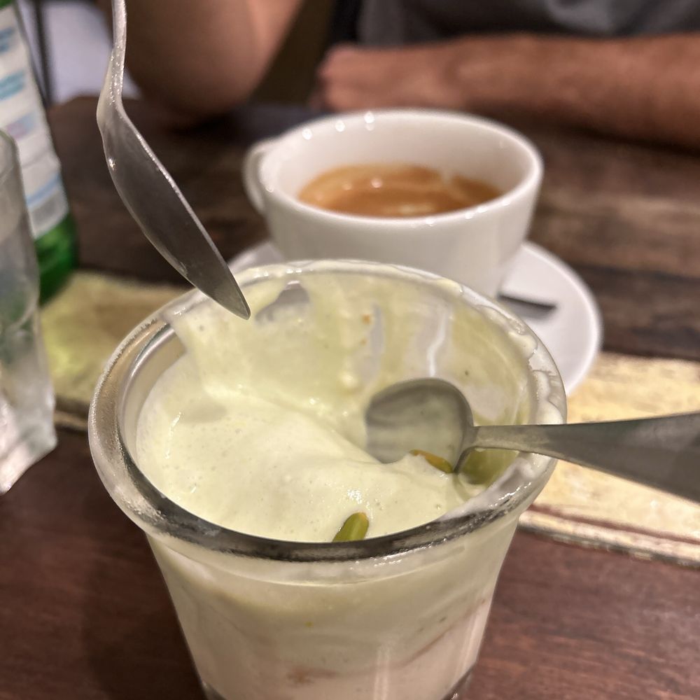 Positive Deli - Pistachio tiramisu!!! So good !! - Restaurants Near Me - Versailles, 78 Positive Deli - Pistachio tiramisu!!! So good !! - Restaurants Near Me - Versailles, 78