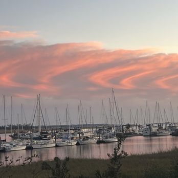 Coastal Kitchen - Great view - Seafood Near Me - Saint Simons Island, Georgia