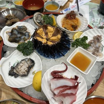 T-Fish Sushi and Roll - Sushi Bars Near Me - Los Angeles, California T-Fish Sushi and Roll - Sushi Bars Near Me - Los Angeles, California