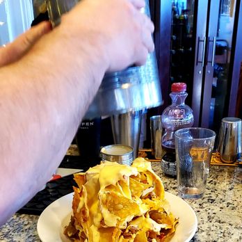 Back Nine Tavern - Trash Can Nachos - Burgers Near Me - Southington, Connecticut