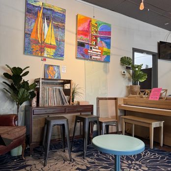 Venus - Inside - Coffee & Tea Near Me - Sacramento, California
