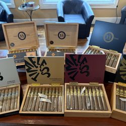 Lou's Cigar Lounge