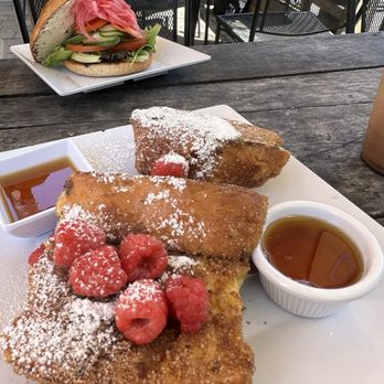 Bintliff’s Corner Brew - Cinnamon Sugar French Toast - Breakfast & Brunch Near Me - Gardiner, Maine