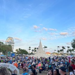 Sunday on the Waterfront