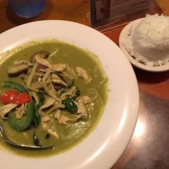 Paragon Thai Restaurant - Green curry with chicken - Thai Near Me - Washington, DC, District of Columbia Paragon Thai Restaurant - Green curry with chicken - Thai Near Me - Washington, DC, District of Columbia