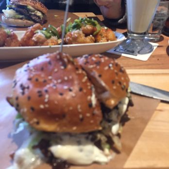 Hambrgr St Paul - Burgers Near Me - St. Catharines, Ontario