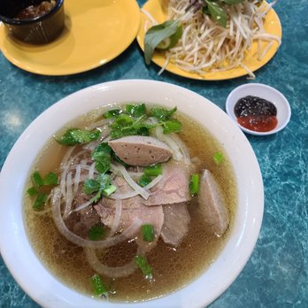 Pho Que Huong - Pho special combination - Vietnamese Near Me - Plano, Texas