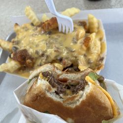 Juicy Smash Burgers - Tasty first bite