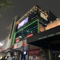 Rubiks 80s bar