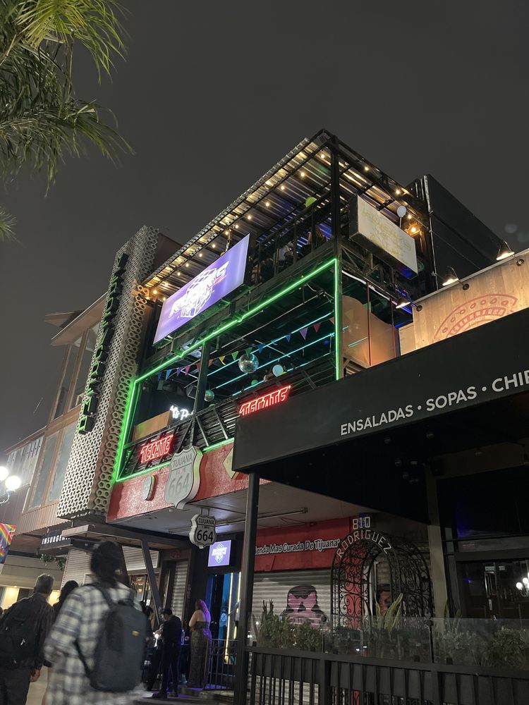 Rubiks 80s bar