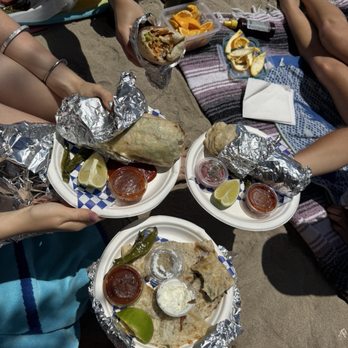 Sabor A Malibu - Veggie Burrito, Veggie Burrito with Shrimp, Asada Quesadillas - Food Trucks Near Me - Malibu, California Sabor A Malibu - Veggie Burrito, Veggie Burrito with Shrimp, Asada Quesadillas - Food Trucks Near Me - Malibu, California
