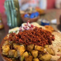 Buenos Dias Cafecito - Chilaquiles rojos w chorizo