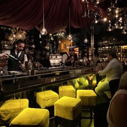 El Portal - Bar area