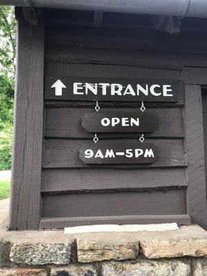 Dickey Ridge Visitor Center by null