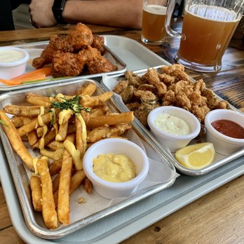Off The Rails Brewing - Hot Wings, Garlic Fries and Calamari - Breweries Near Me - Sunnyvale, California Off The Rails Brewing - Hot Wings, Garlic Fries and Calamari - Breweries Near Me - Sunnyvale, California