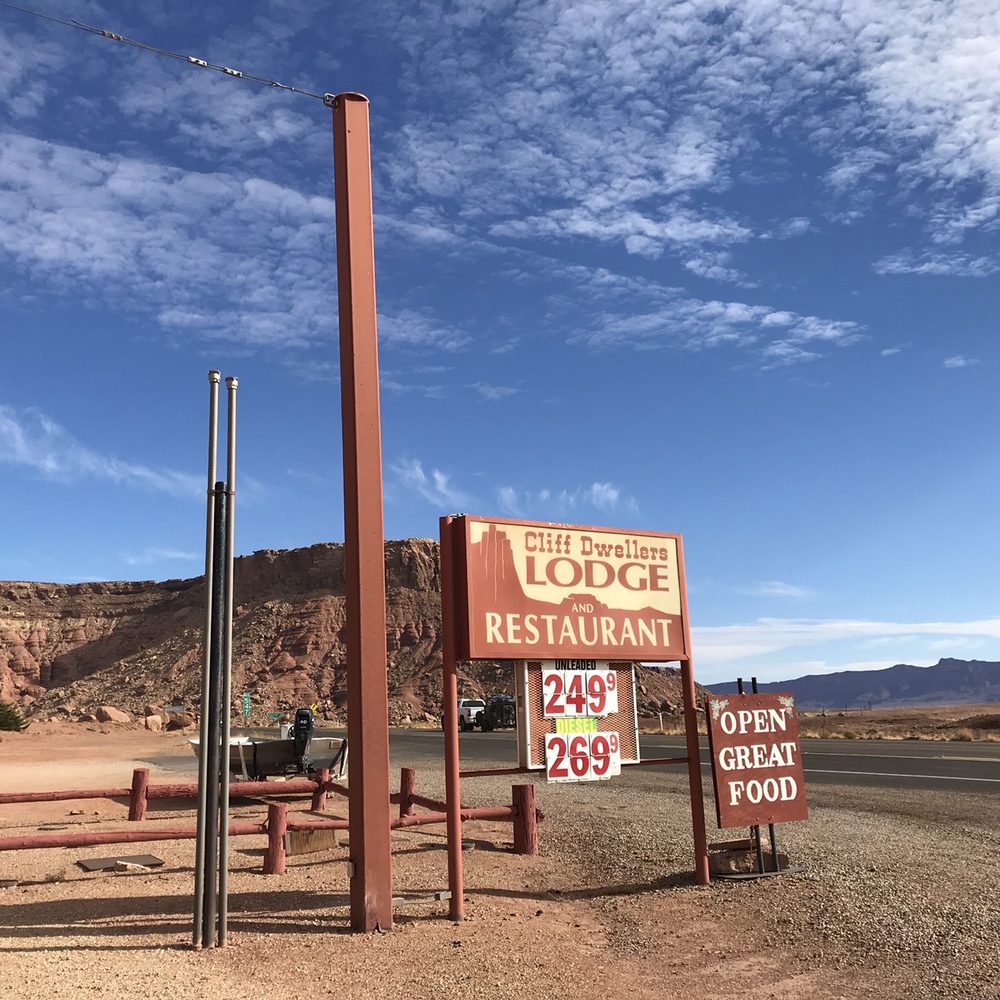 Cliff Dwellers Lodge - Pleasant landscape - Rafting/Kayaking Near Me - Marble Canyon, Arizona