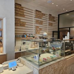 Modern Bread and Bagel - Cute counter.