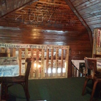 Young's Pizza - Young's Pizza..upstairs - Pizza Near Me - Kingsville, Texas Young's Pizza - Young's Pizza..upstairs - Pizza Near Me - Kingsville, Texas