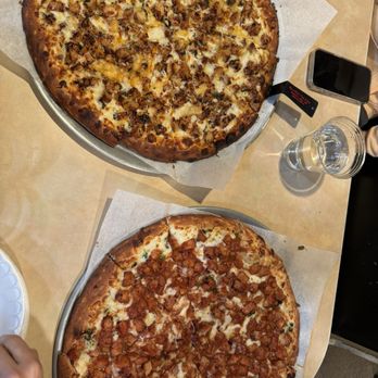Nik n Willies Pizza of Mammoth - Pizza Near Me - Mammoth Lakes, California Nik n Willies Pizza of Mammoth - Pizza Near Me - Mammoth Lakes, California