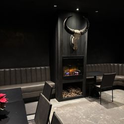 JAX Vineyards - Inside