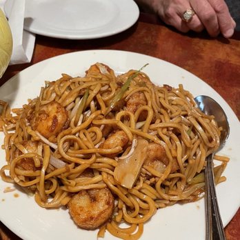 Chef Lee - Shrimp Lo Mein - Chinese Near Me - Mineral, Virginia Chef Lee - Shrimp Lo Mein - Chinese Near Me - Mineral, Virginia