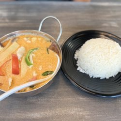 Charm Thai and Sushi - Chicken Red Curry