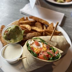 DoubleDay's Grill & Tavern - Turkey Guacamole Wrap